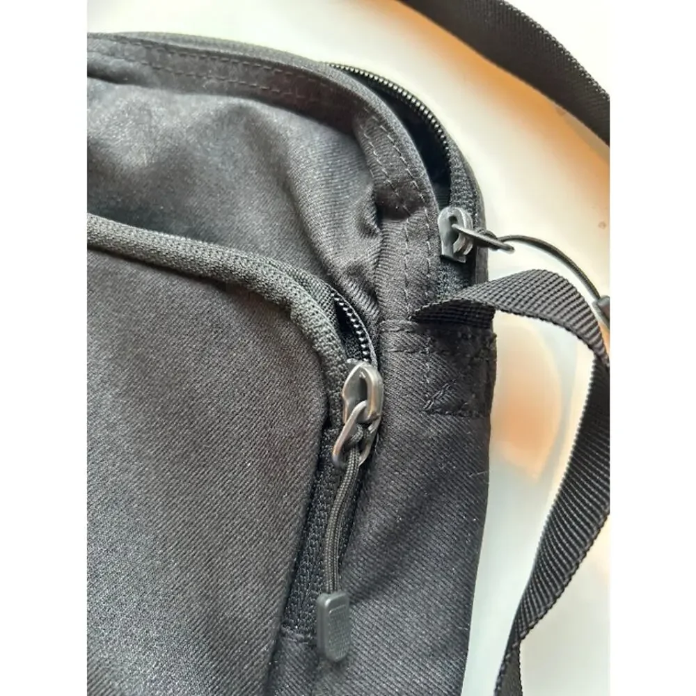 Nike Core Small Item Sling Bag Black Crossbody Adjustable Flight Messenger Adult